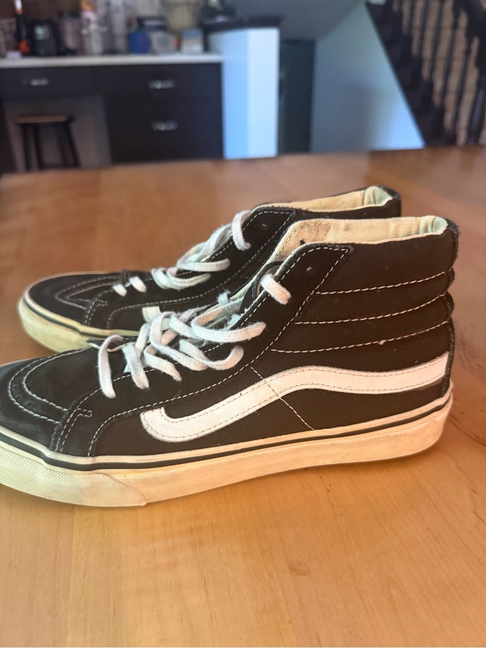 Vans Sk8-Hi Classic Black/White High-Top Sneakers W 8.5/M 7
